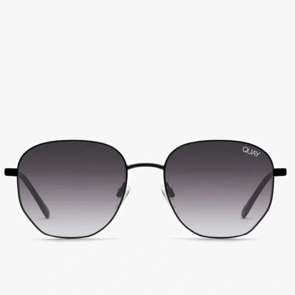 New Quay Unisex Big Time Black Frame / Smoke Lens Round Sunglasses